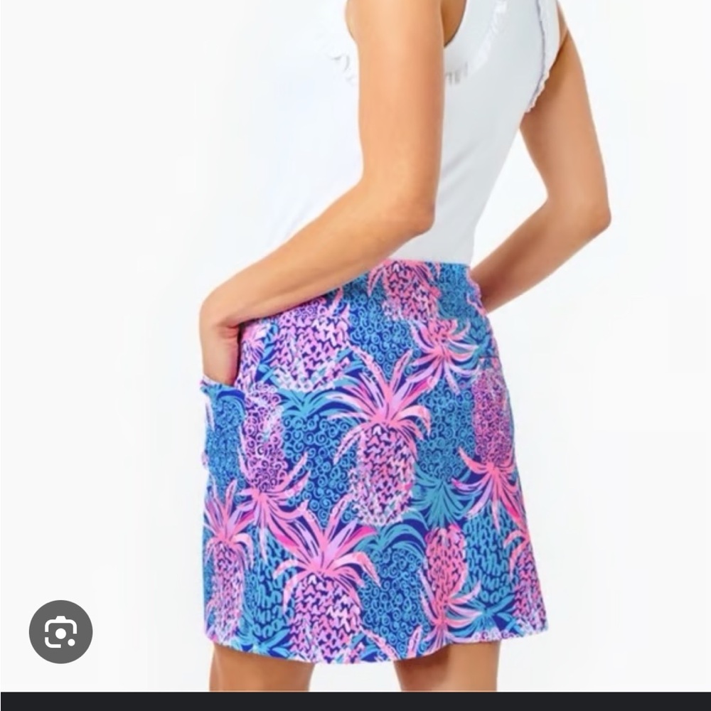 Lilly Pulitzer Tropical Luxletic Monica Skort in the "Tropic Down Low"- Size 00
